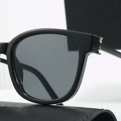 Insta Influencer Fashion Square Frame Plain Glasses Sunglasses Men Women Classic Travel Optical Glasses