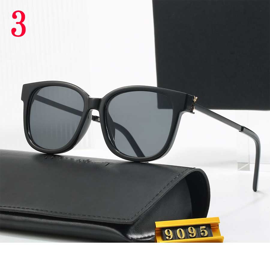 Insta Influencer Fashion Square Frame Plain Glasses Sunglasses Men Women Classic Travel Optical Glasses