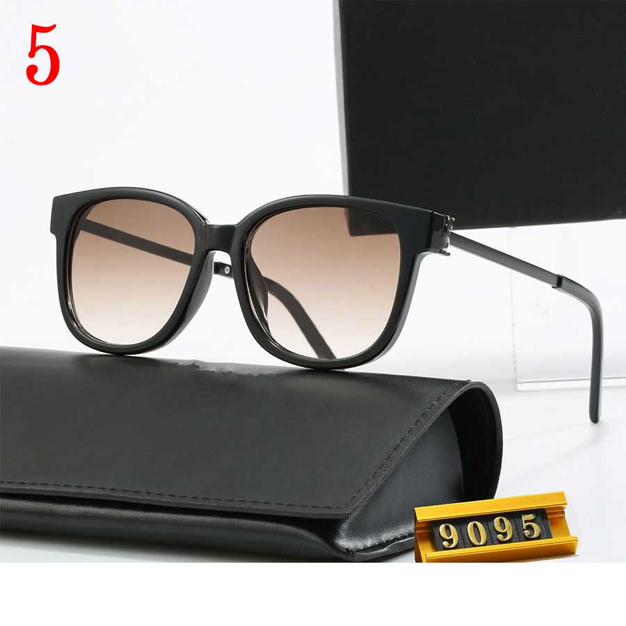 Insta Influencer Fashion Square Frame Plain Glasses Sunglasses Men Women Classic Travel Optical Glasses