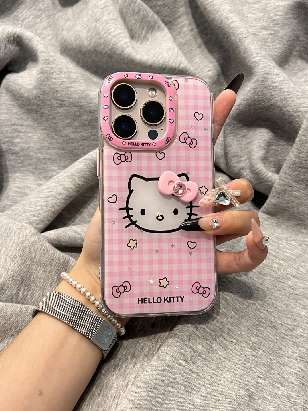 Coque de téléphone mignonne kawaii à carreaux roses et blancs avec chatons