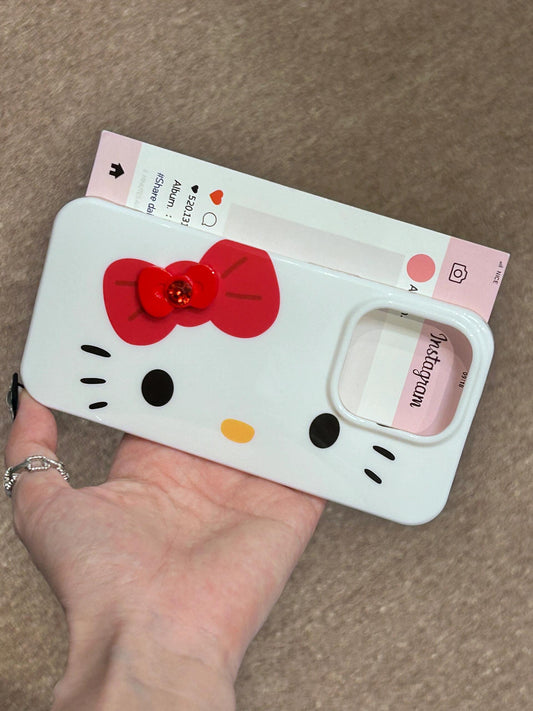 Coque de téléphone mignonne kawaii avec un chaton blanc et un nœud papillon rouge