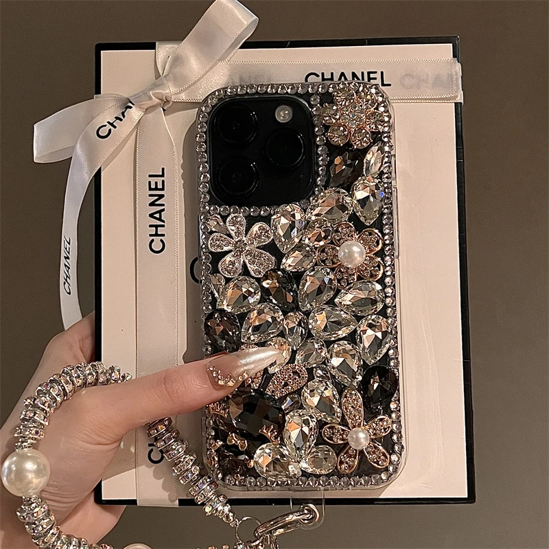Luxurious Glitter Phone Case For iPhone17 15 14 13 12 11 16ProMax Plus Diamond Bling For iPhone16 17 Pro With Chain