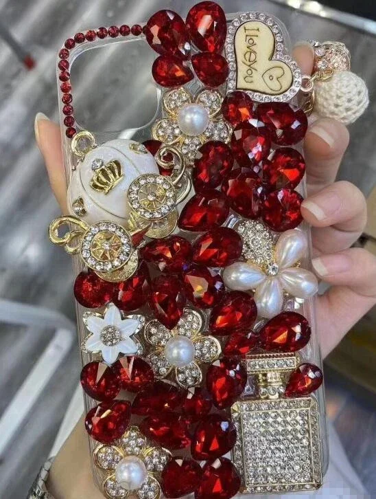 S0c4e93ad38a44274a5464a0bc4741b7d9-2.webp Capa Rhinestone Love Case For iphone 16 15 Plus 14 13 Pro 12 Mini 11 Pro 17 Air XR 7 8 PLUS Phone Case Diamond Cover coque
