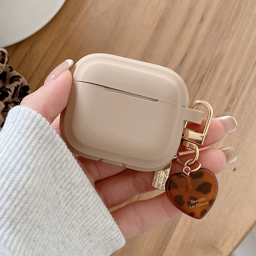 S1566b9d01bbc4db3b69411a3b0df4769h.webp Silicone Earphone Case with Leopard Heart Cat Keyring For AirPods 1 2 3 Pro 2 Pro2 4 ANC Milk Tea Color Headset Protective Cover