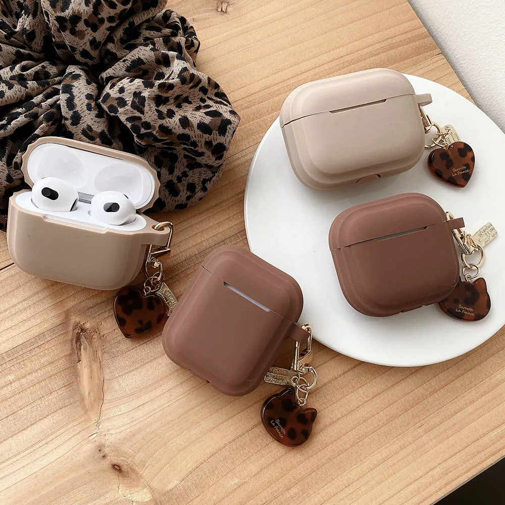 S2314bd7134294e6b9f141d1c0a646b13K.webp Silicone Earphone Case with Leopard Heart Cat Keyring For AirPods 1 2 3 Pro 2 Pro2 4 ANC Milk Tea Color Headset Protective Cover