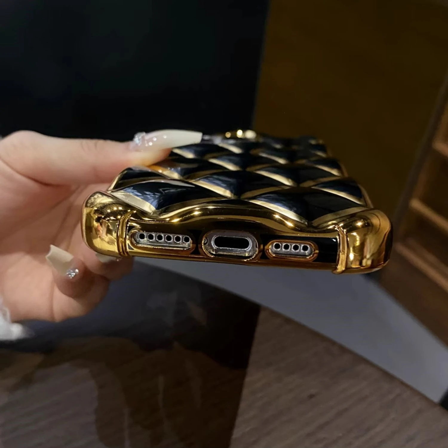 Luxury Plating Diamond Lattice Grid Shockproof Phone Case for iPhone 17 16 14 11 12 13 15 Pro Max Silicone Plated Gold Cover