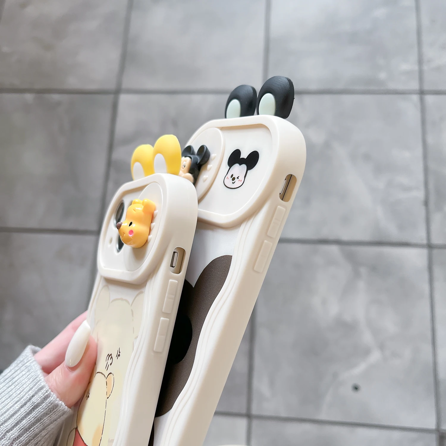 S7ddba396433742e5adae6be6f0020143G.webp 3D Ears Toy Minni Stitch Winni Cartoon Sliding Camera Case for iPhone 16 Pro Max 14 Plus 15 X XS XR 7 11 12 13 Wave Phone Capa