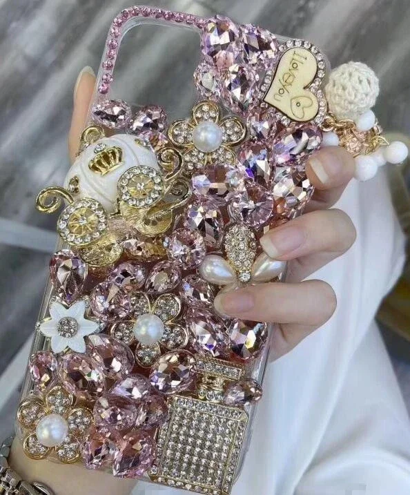 Sa2f1d83f390c4b03a7af941597a804f4n-2.webp Capa Rhinestone Love Case For iphone 16 15 Plus 14 13 Pro 12 Mini 11 Pro 17 Air XR 7 8 PLUS Phone Case Diamond Cover coque