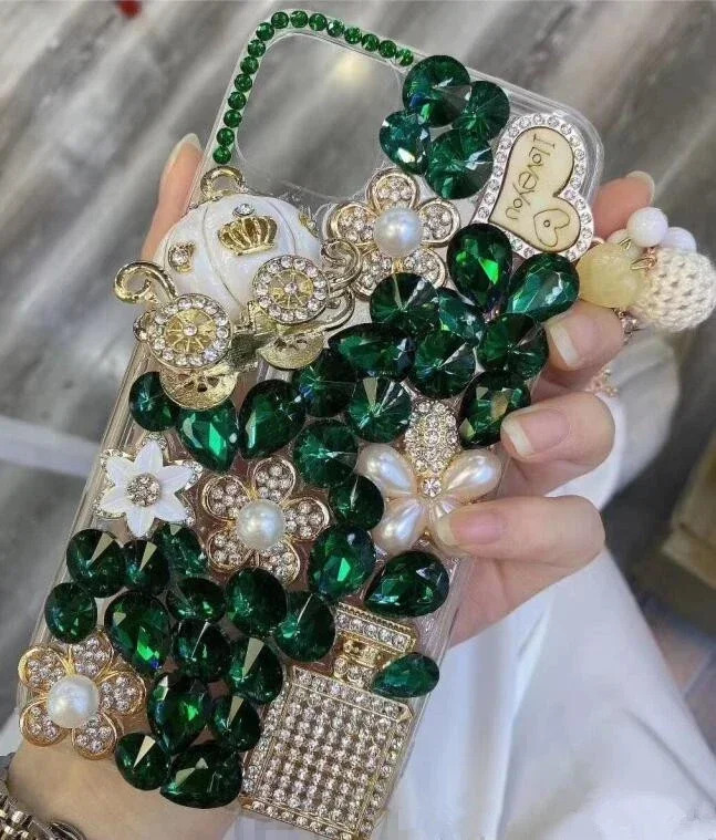 Saf385257573f4ab88a1c5a4a14d4bf0cT-2.webp Capa Rhinestone Love Case For iphone 16 15 Plus 14 13 Pro 12 Mini 11 Pro 17 Air XR 7 8 PLUS Phone Case Diamond Cover coque