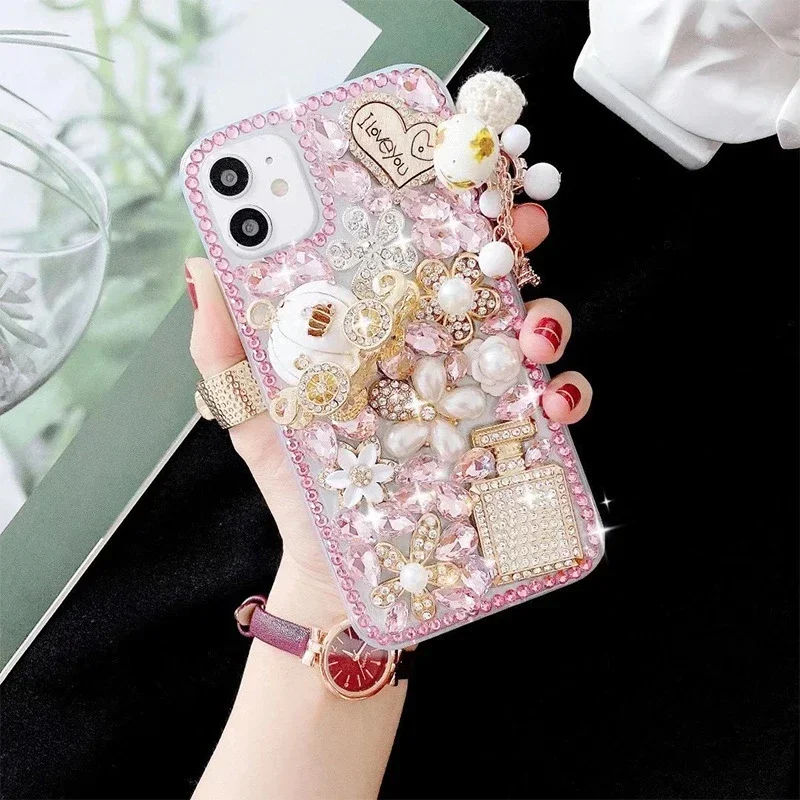 Sf72195c36920434e82401a221ebee67dQ-2.webp Capa Rhinestone Love Case For iphone 16 15 Plus 14 13 Pro 12 Mini 11 Pro 17 Air XR 7 8 PLUS Phone Case Diamond Cover coque