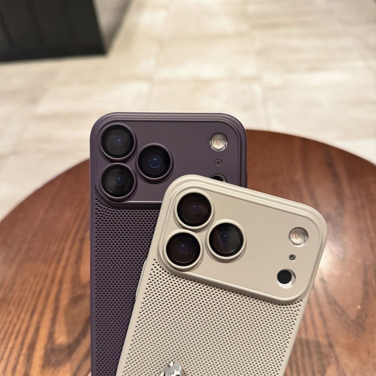 551fb5ee-2496-4b59-ae90-f6dcd0f0a9d3.jpg Honeycomb cooling phone case with lens film