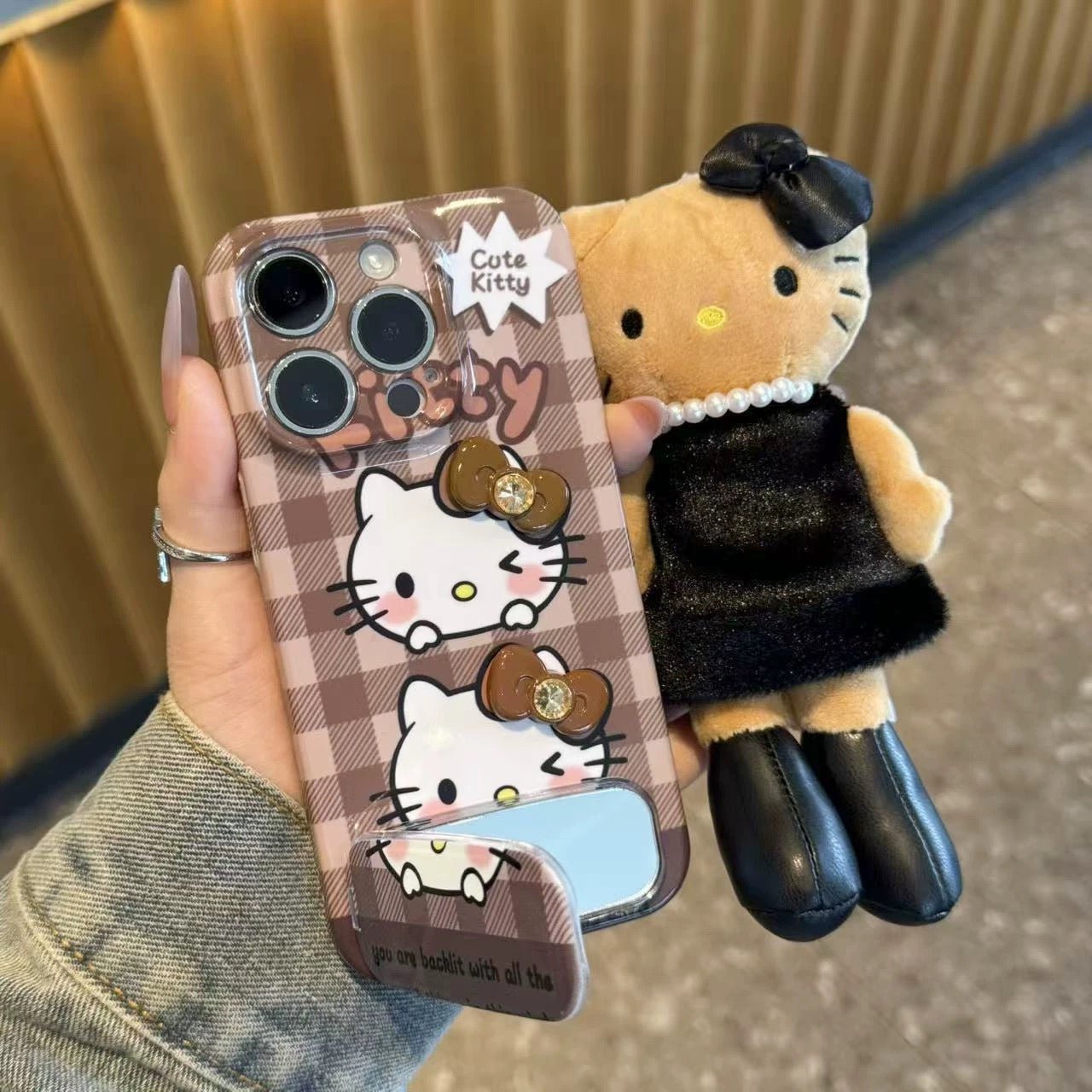74e8ac7520b80c889a3d4c878ebc312d.jpg Checkered Kitty Cat Mirror Stand Phone Case