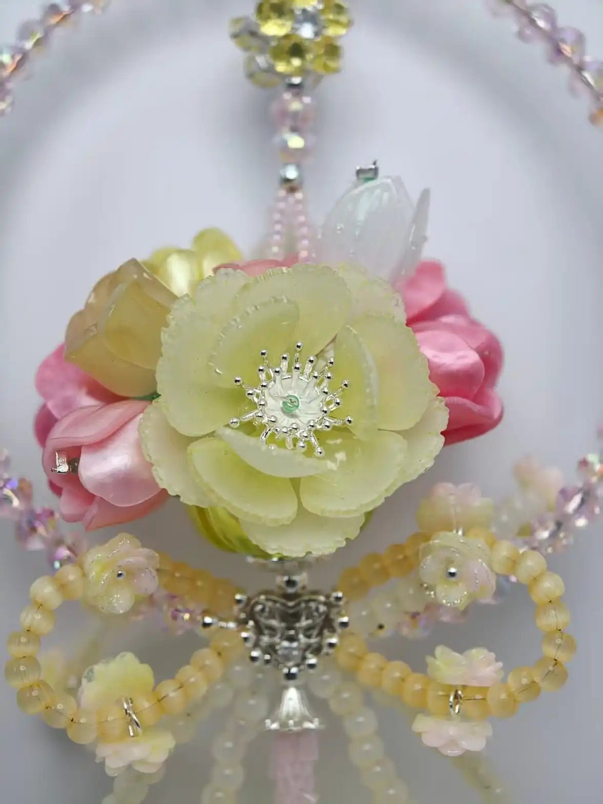 A133e88b5a4be4391bb7e71d02ca5c83cV.jpg Sunshine Yellow Floral Medallion