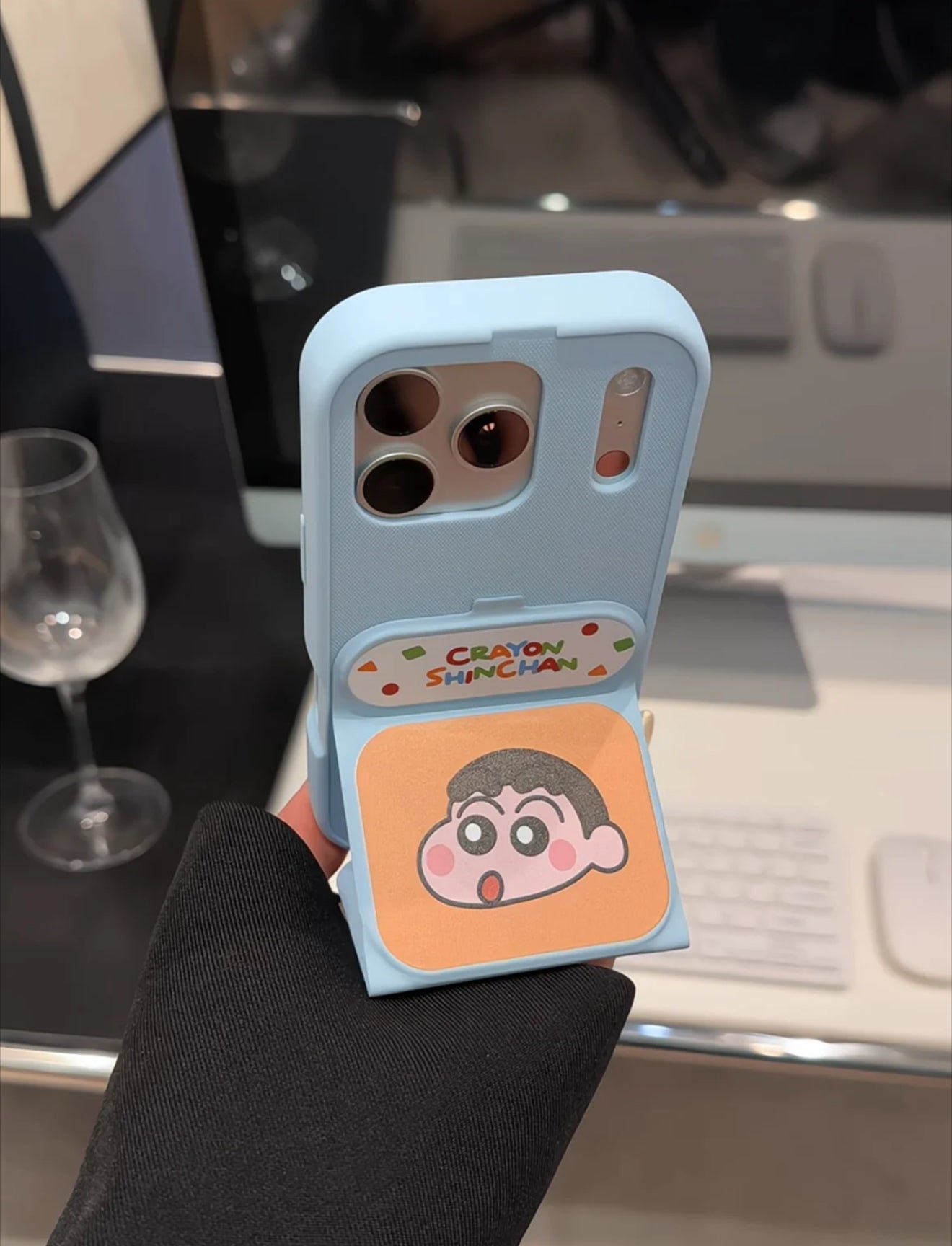 B98F6AC4-B8FD-41FB-A77E-FC1EDD8BC43B_3a839912-d671-4e5e-b2c3-9566ede3171d.jpg CRAYON SHINCHAN iPhone case