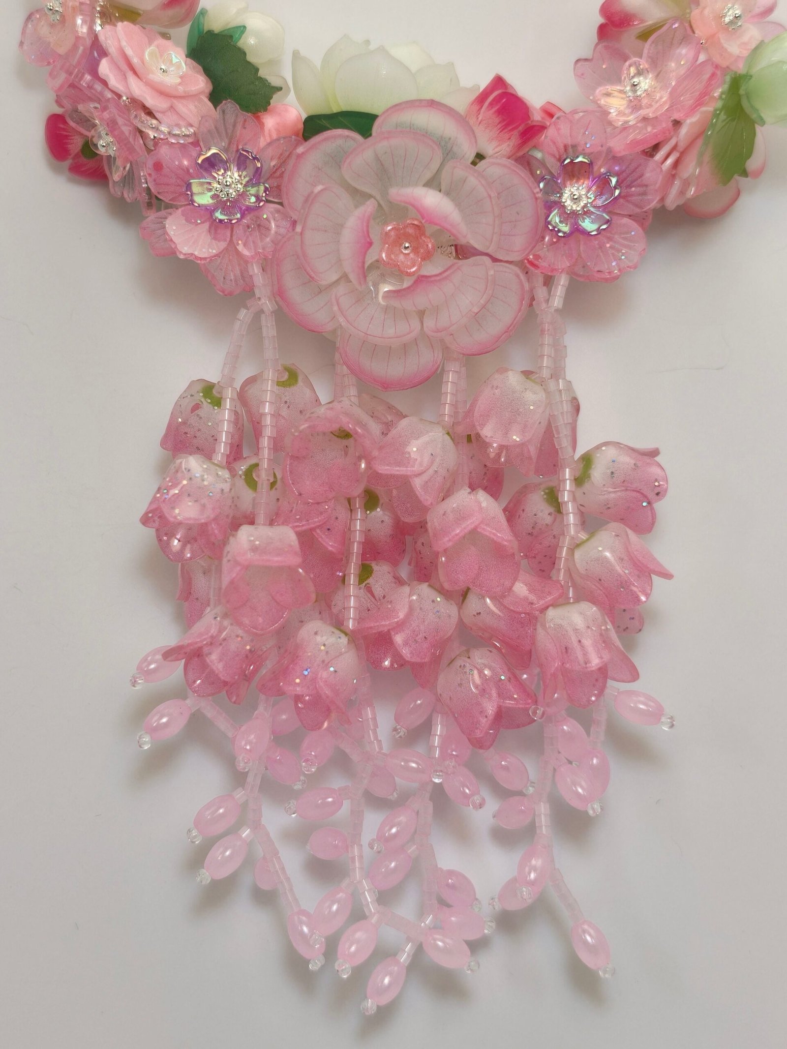 IMG20260507153953_compressed.jpg Dreamy Pink Floral Wreath Charm - Crystal & Cat's Eye Beaded Hanging Decor