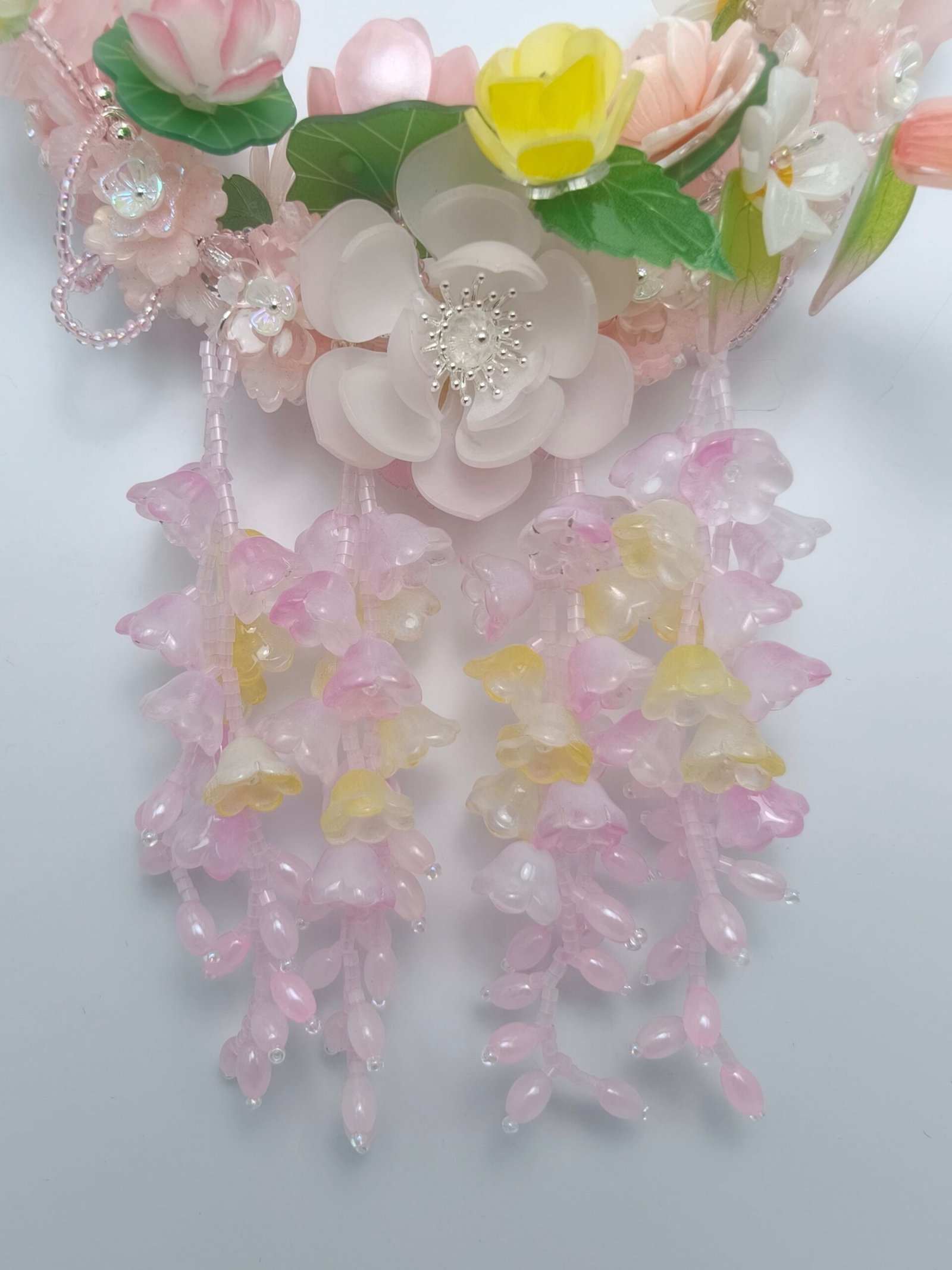 IMG20260507155423_compressed.jpg Dreamy Pink Floral Wreath Charm - Crystal & Cat's Eye Beaded Hanging Decor