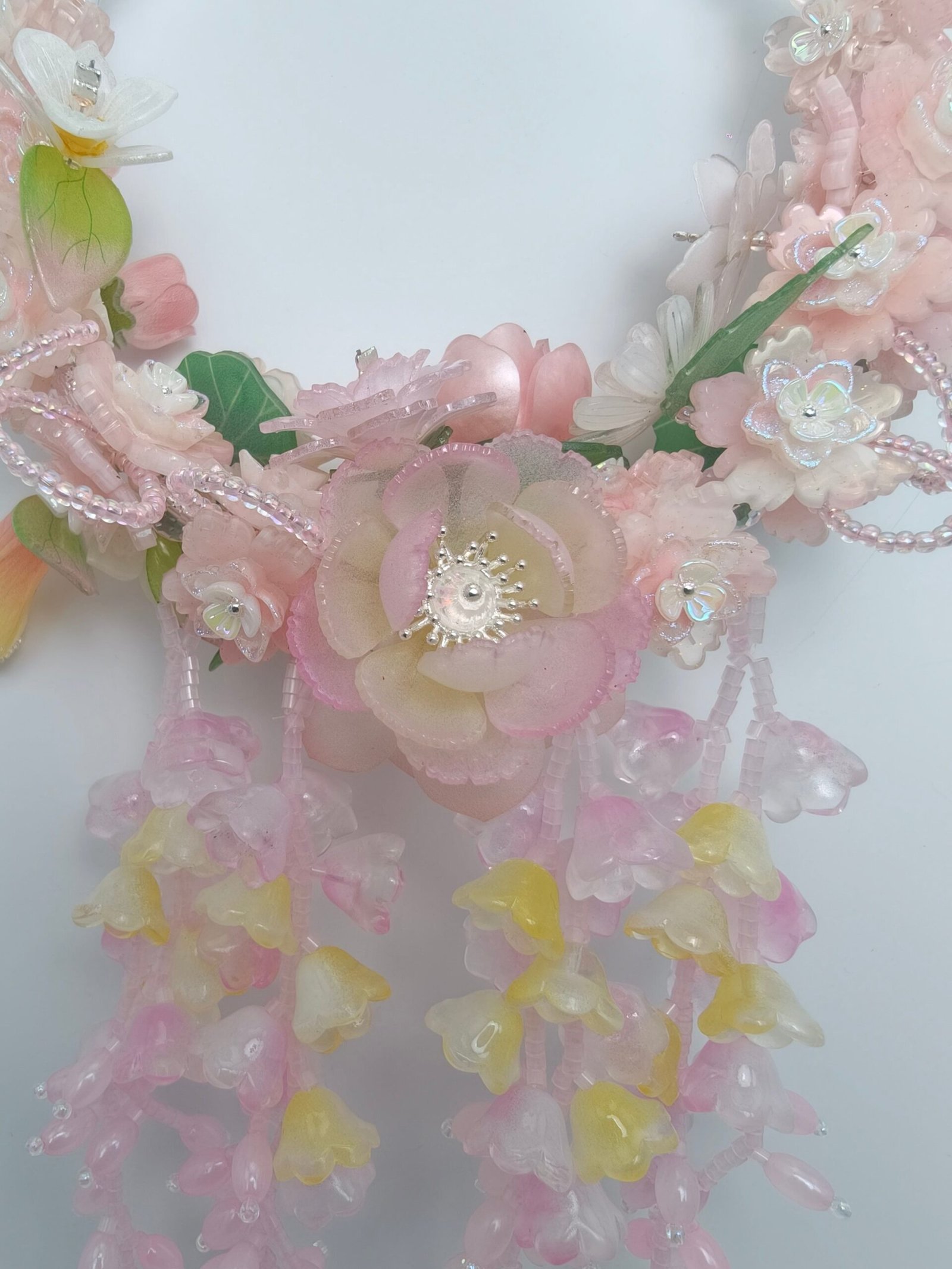 IMG20260507155613_compressed-1.jpg Dreamy Pink Floral Wreath Charm - Crystal & Cat's Eye Beaded Hanging Decor