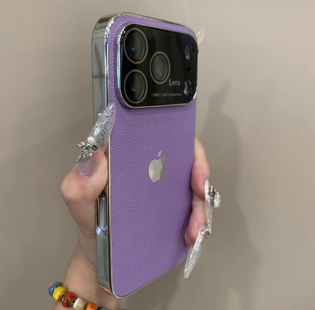 rn-image_picker_lib_temp_2a0fb8b0-b4df-4d60-aeb2-ced03042df1b.png MaxView Clear Window Anti-Slip Case for iPhone