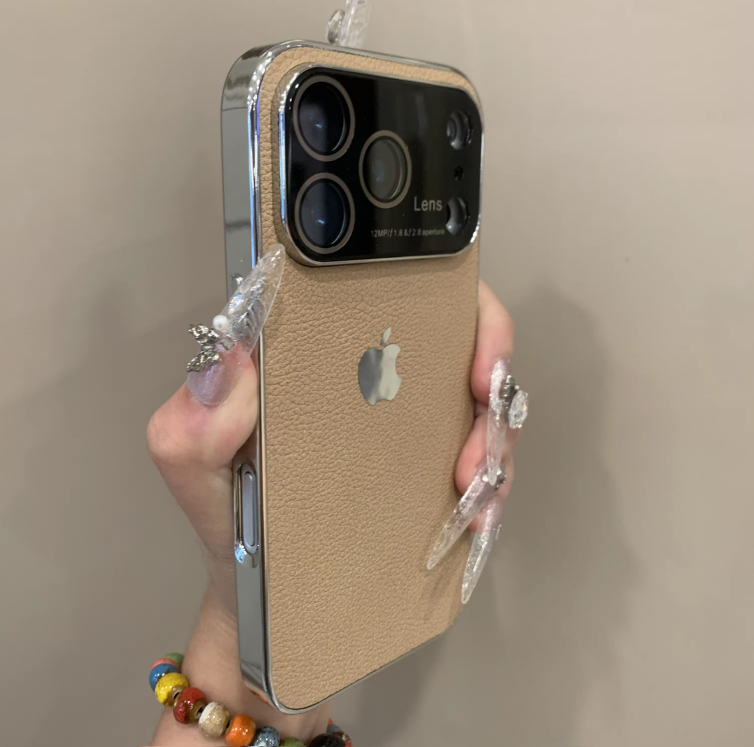 rn-image_picker_lib_temp_c82e7a62-2417-4f19-a34e-aa1958f64c50.png MaxView Clear Window Anti-Slip Case for iPhone